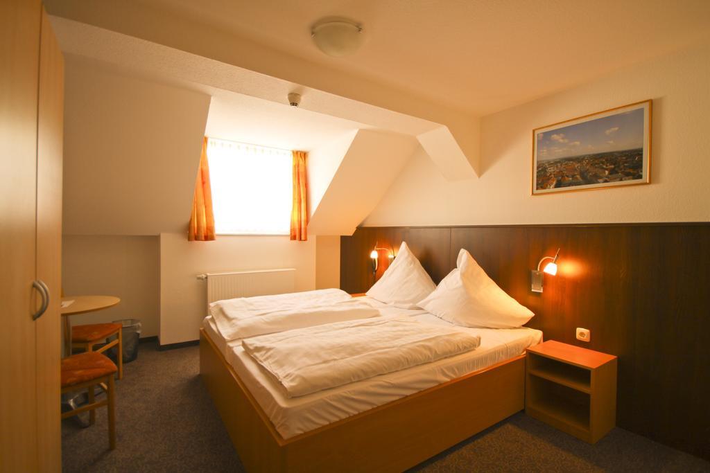 Pension Bei Der Marienkirche Hotel มึลเฮาเซน ภายนอก รูปภาพ